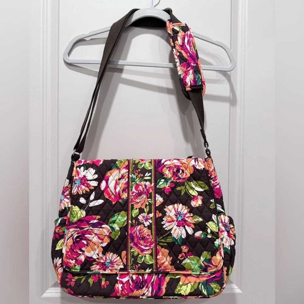 NWT Vera Bradley Messenger Baby Bag in English Rose Floral